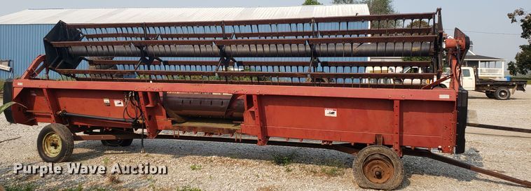 image for item GF9252 Case IH 1020 head