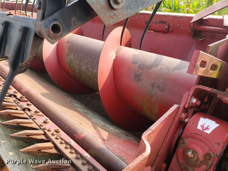 image for item GF9252 Case IH 1020 head