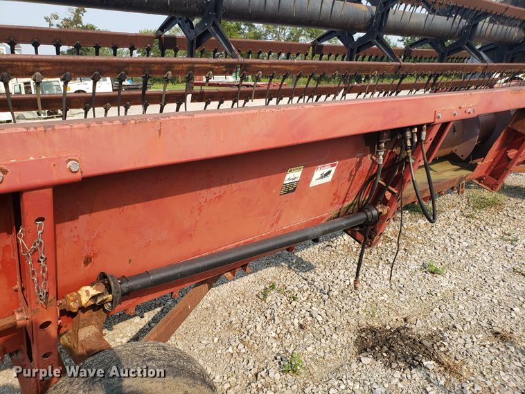 image for item GF9252 Case IH 1020 head