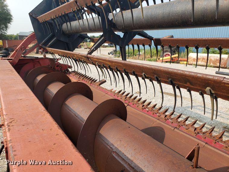 image for item GF9252 Case IH 1020 head