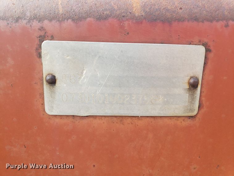 image for item GF9254 International 863 corn head