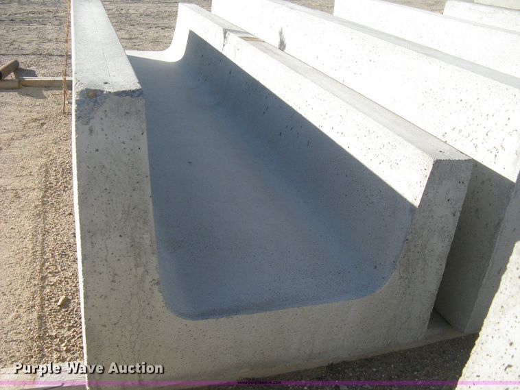 image for item GF9508 (12) concrete feed bunks