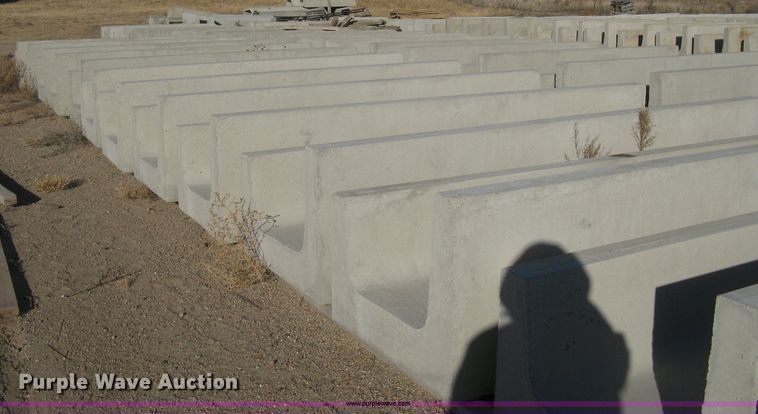 image for item GF9508 (12) concrete feed bunks