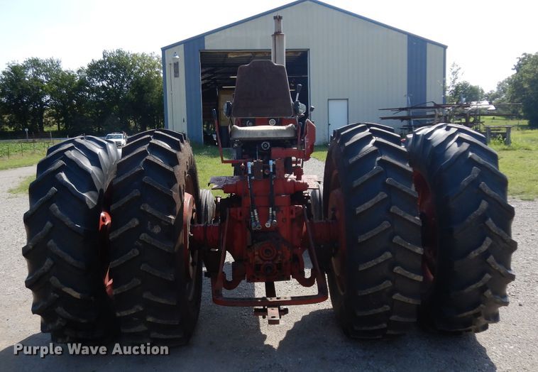 image for item GG9114 1968 International 1256 tractor