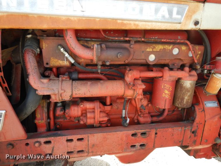 image for item GG9114 1968 International 1256 tractor