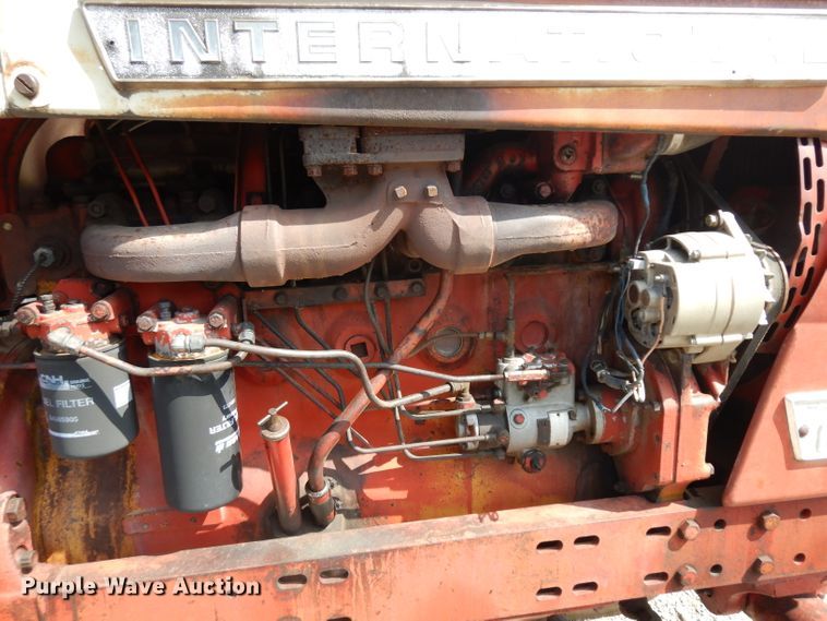 image for item GG9114 1968 International 1256 tractor