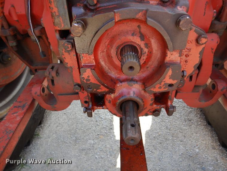 image for item GG9114 1968 International 1256 tractor