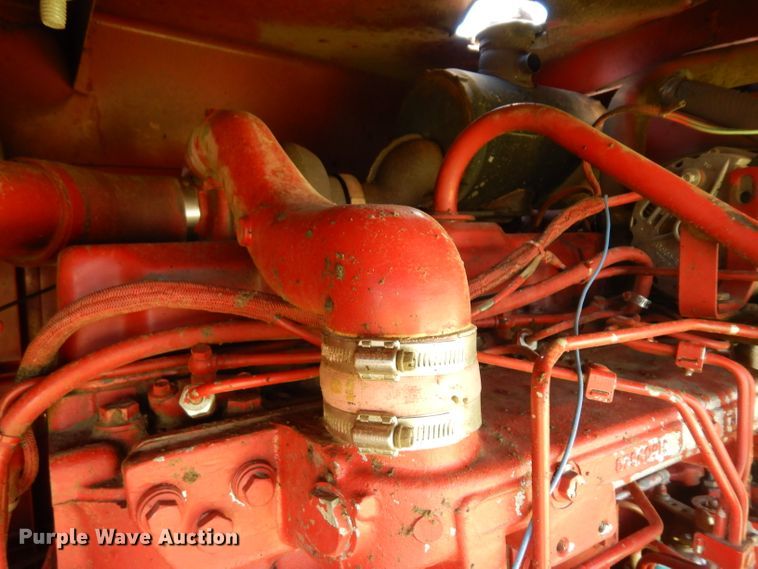 image for item GG9139 1997 New Holland 2550 windrower