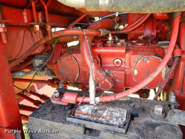 image for item GG9139 1997 New Holland 2550 windrower