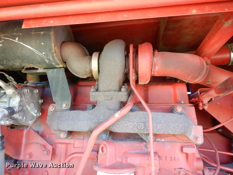 image for item GG9139 1997 New Holland 2550 windrower