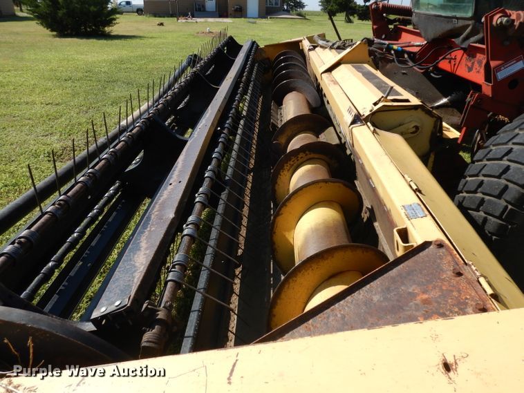 image for item GG9139 1997 New Holland 2550 windrower