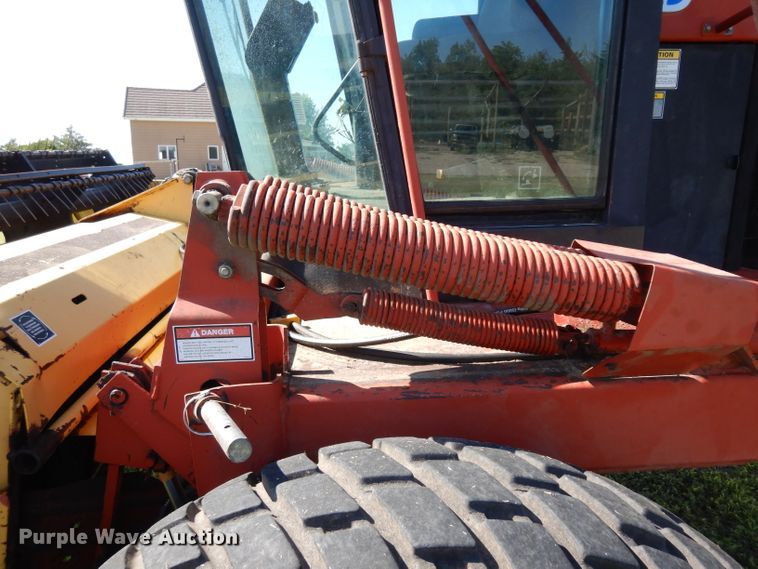 image for item GG9139 1997 New Holland 2550 windrower