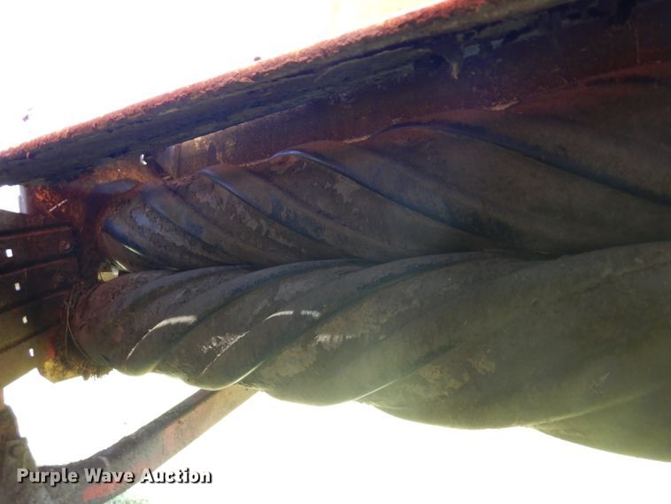 image for item GG9139 1997 New Holland 2550 windrower