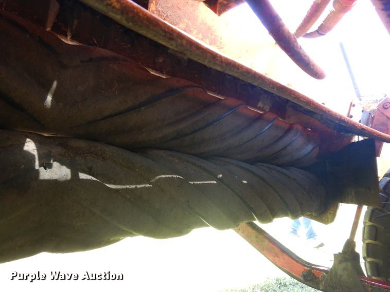 image for item GG9139 1997 New Holland 2550 windrower