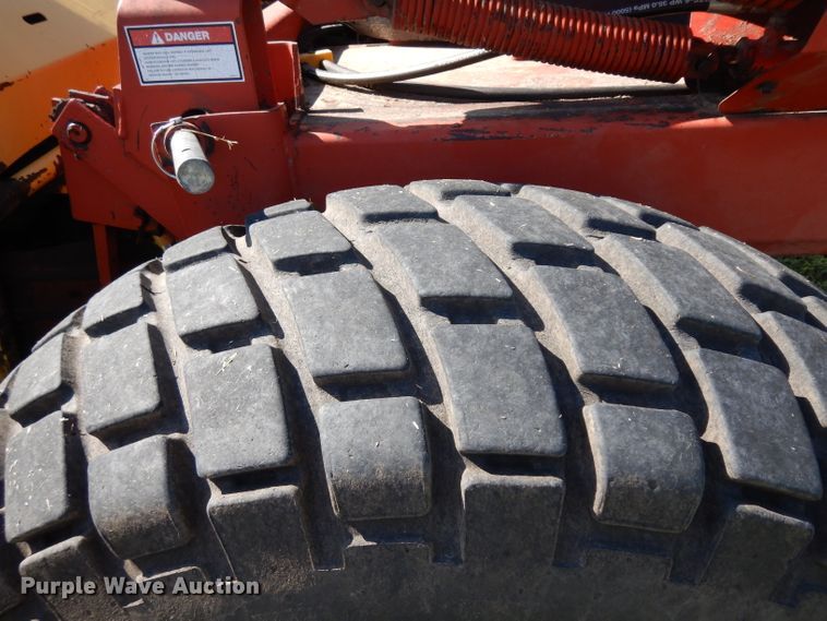 image for item GG9139 1997 New Holland 2550 windrower