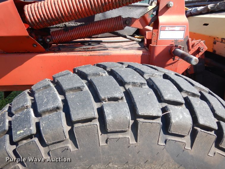 image for item GG9139 1997 New Holland 2550 windrower