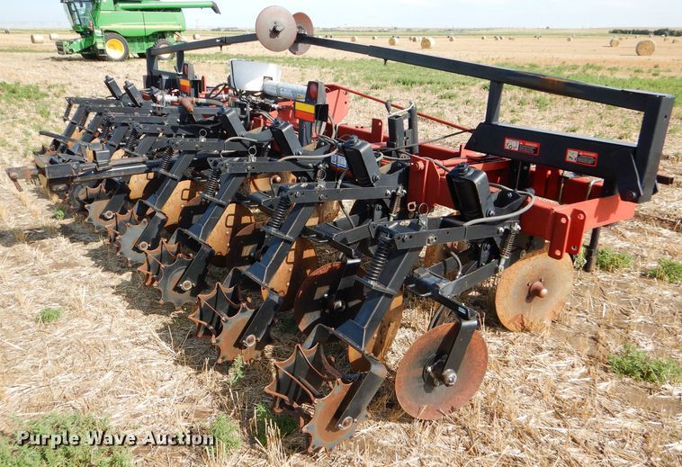 image for item GH9556 Case IH Nutri-Till'r 5310 strip-till applicator