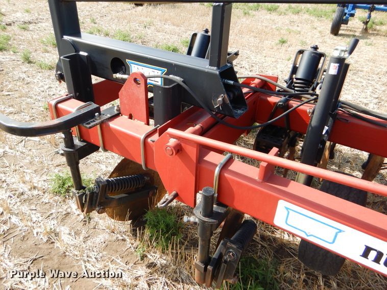 image for item GH9556 Case IH Nutri-Till'r 5310 strip-till applicator