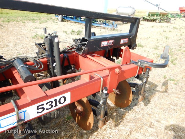 image for item GH9556 Case IH Nutri-Till'r 5310 strip-till applicator
