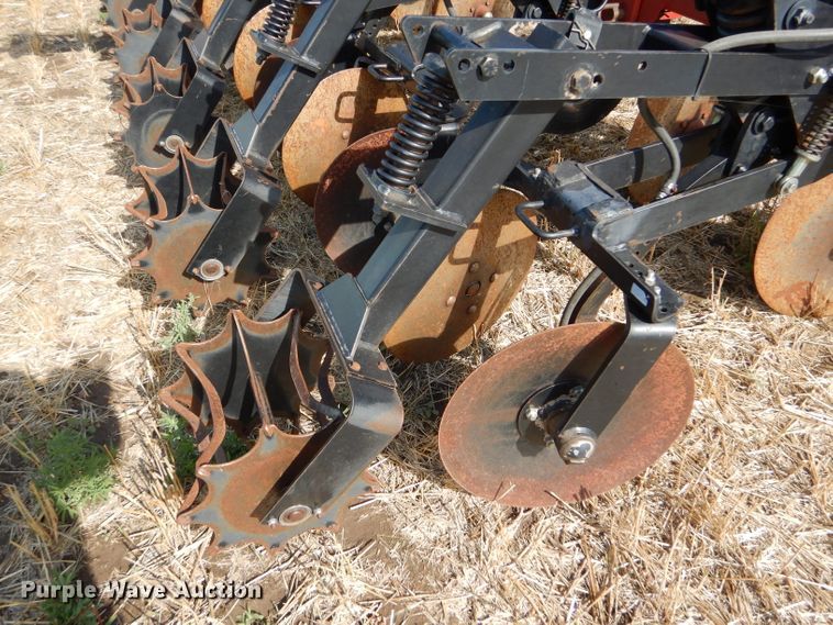 image for item GH9556 Case IH Nutri-Till'r 5310 strip-till applicator