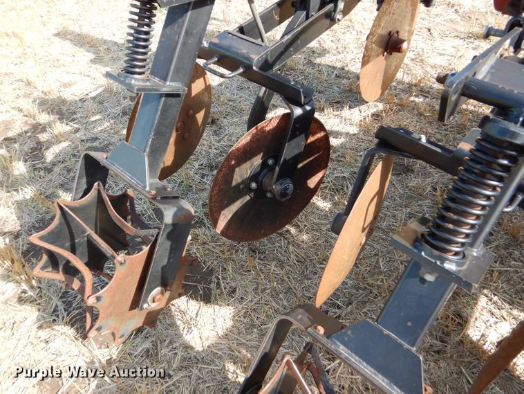 image for item GH9556 Case IH Nutri-Till'r 5310 strip-till applicator