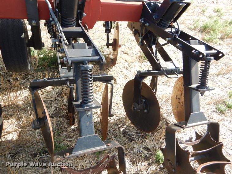 image for item GH9556 Case IH Nutri-Till'r 5310 strip-till applicator