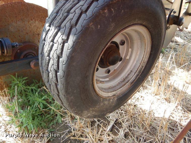 image for item GH9556 Case IH Nutri-Till'r 5310 strip-till applicator