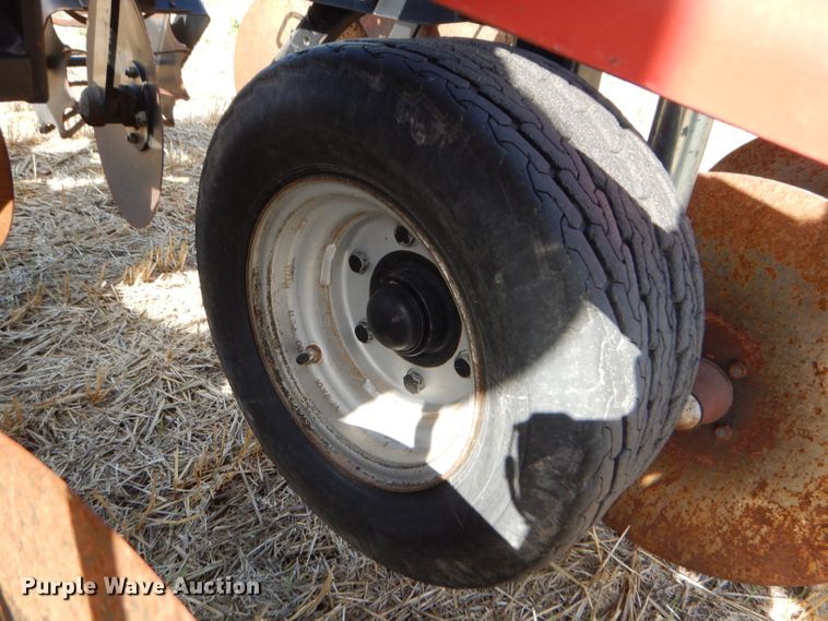 image for item GH9556 Case IH Nutri-Till'r 5310 strip-till applicator