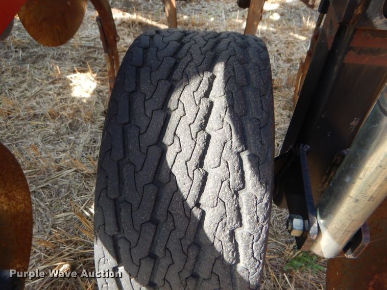 image for item GH9556 Case IH Nutri-Till'r 5310 strip-till applicator