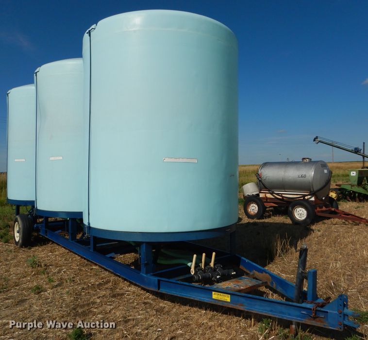 image for item GH9557 JD Skiles three cone bottom trailer