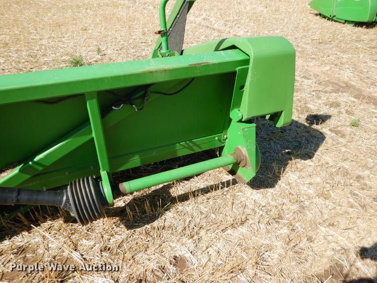 image for item GH9561 2003 John Deere 893 corn head