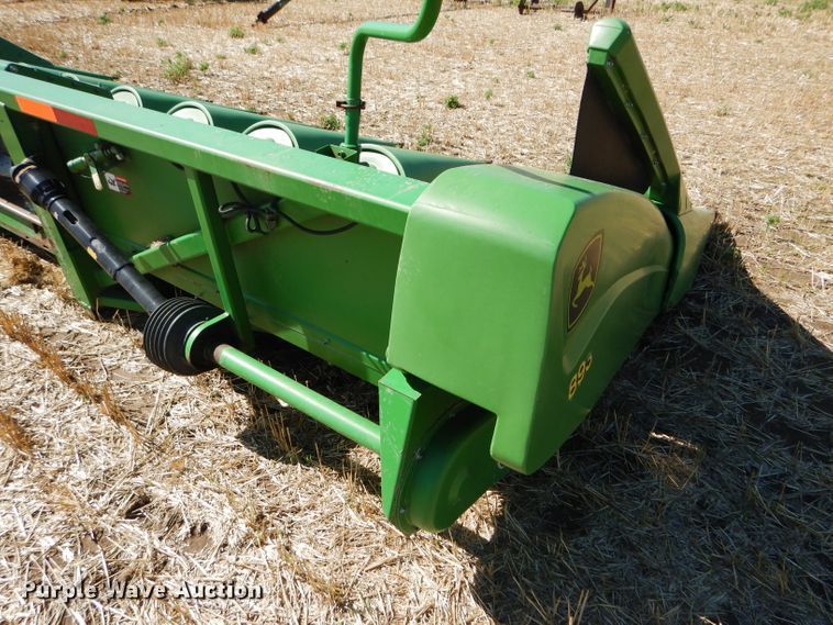 image for item GH9561 2003 John Deere 893 corn head