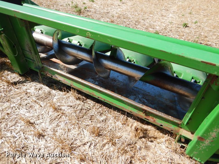 image for item GH9561 2003 John Deere 893 corn head