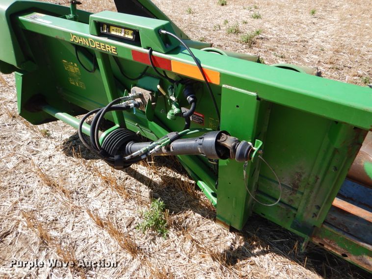 image for item GH9561 2003 John Deere 893 corn head