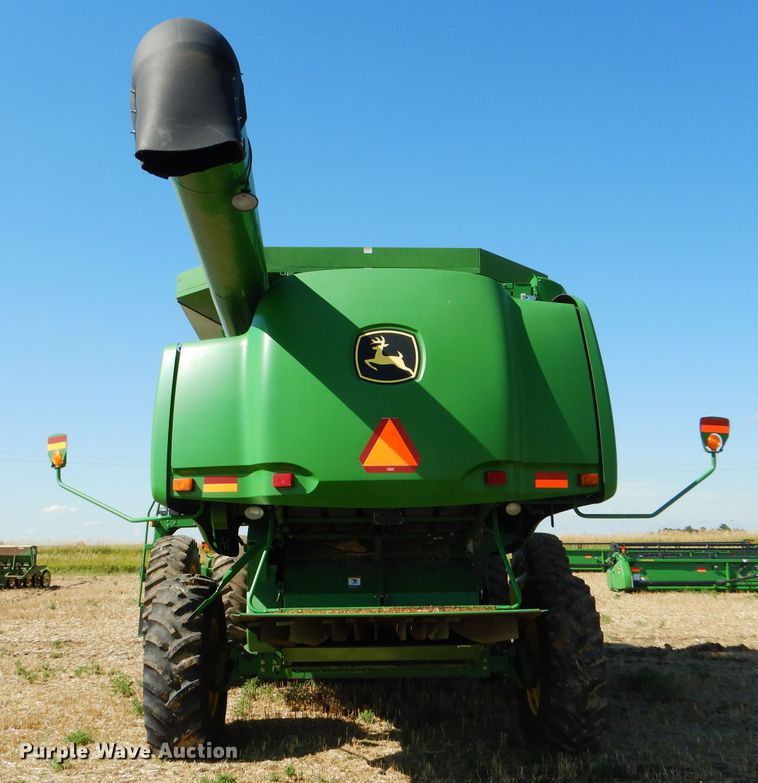 image for item GH9562 2007 John Deere 9760 STS combine