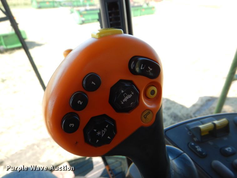 image for item GH9562 2007 John Deere 9760 STS combine