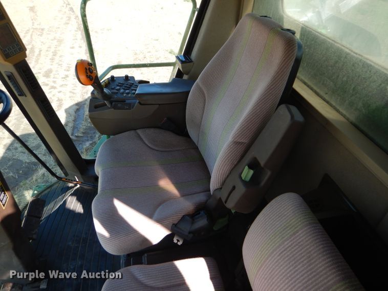 image for item GH9562 2007 John Deere 9760 STS combine