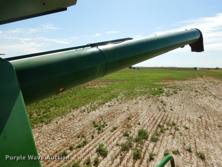 image for item GH9562 2007 John Deere 9760 STS combine