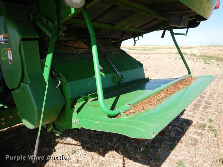image for item GH9562 2007 John Deere 9760 STS combine