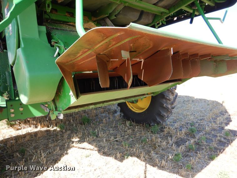 image for item GH9562 2007 John Deere 9760 STS combine