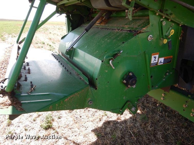 image for item GH9562 2007 John Deere 9760 STS combine