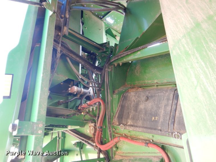 image for item GH9562 2007 John Deere 9760 STS combine
