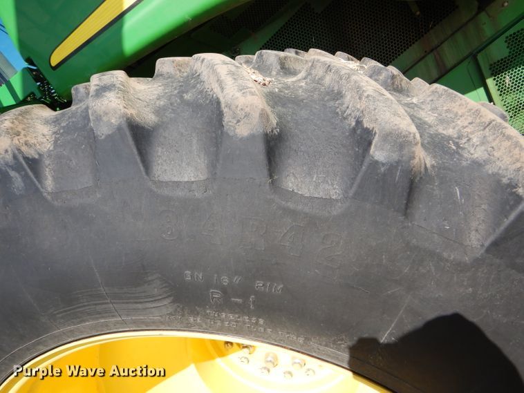 image for item GH9562 2007 John Deere 9760 STS combine