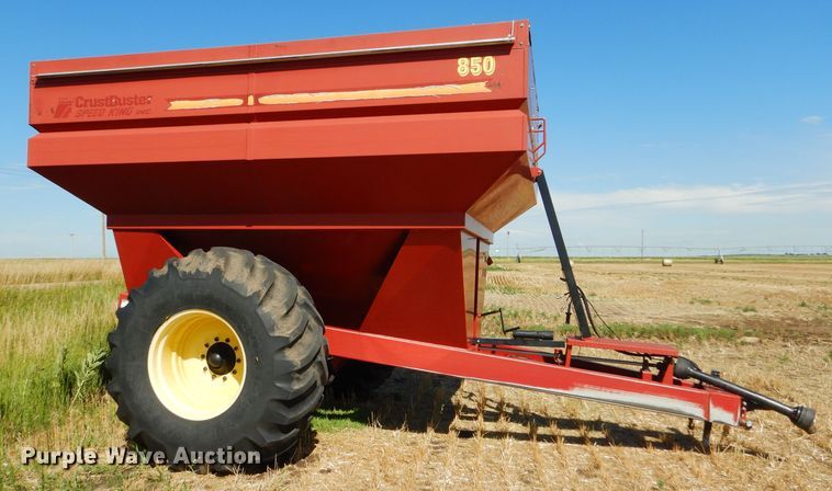 image for item GH9564 CrustBuster 850GC grain cart