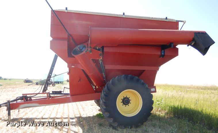 image for item GH9564 CrustBuster 850GC grain cart