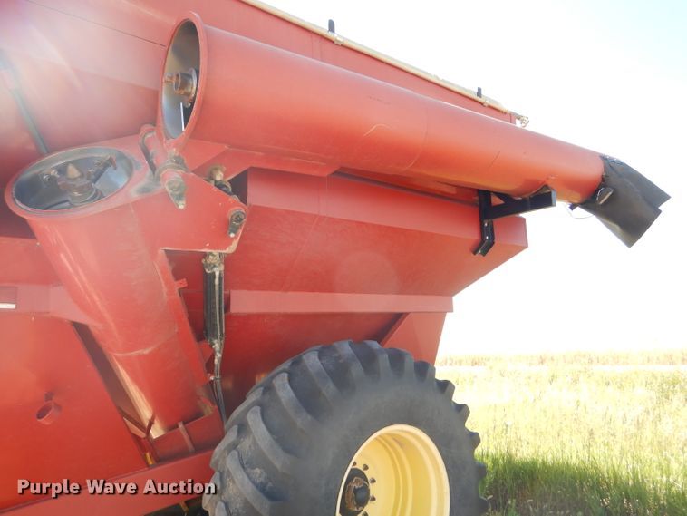 image for item GH9564 CrustBuster 850GC grain cart