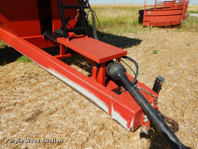 image for item GH9564 CrustBuster 850GC grain cart