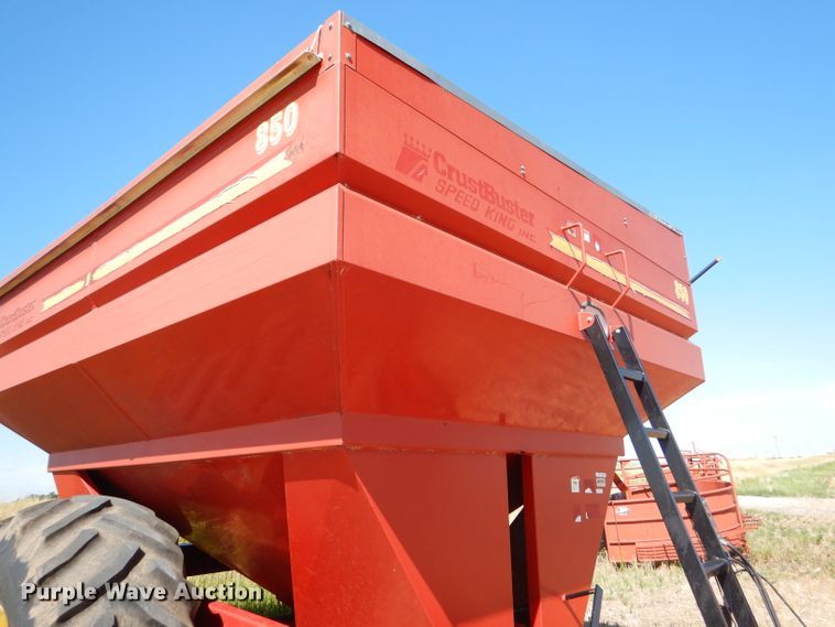 image for item GH9564 CrustBuster 850GC grain cart
