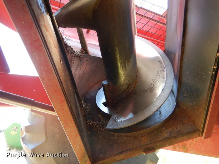 image for item GH9564 CrustBuster 850GC grain cart