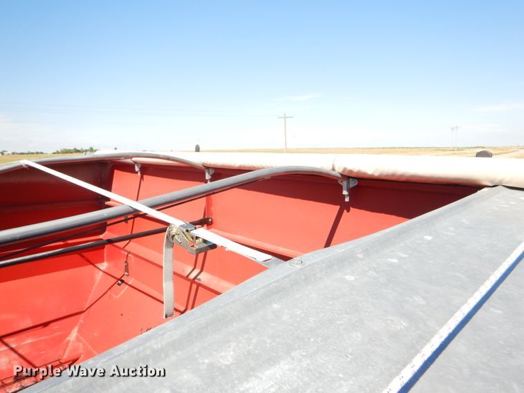 image for item GH9564 CrustBuster 850GC grain cart